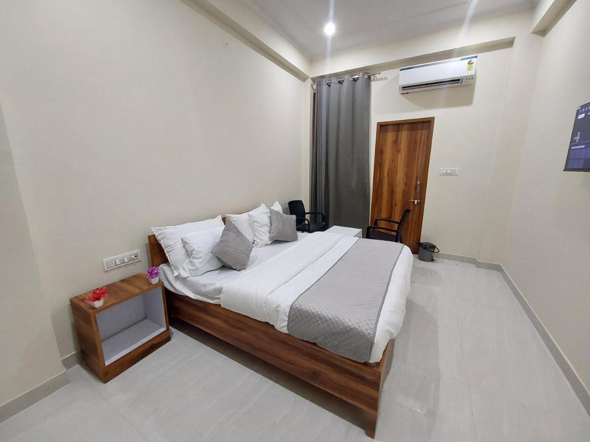 Homewood Suites Near Jaipur Airport Екстер'єр фото